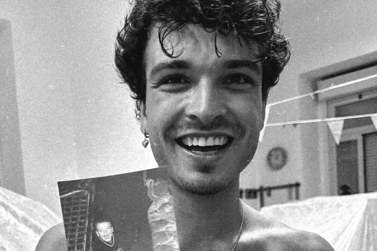 Leo Gassmann, wie is zijn nieuwe vriendin? Hij werd betrapt met een actrice die de dochter is van een beroemde acteur. "Ik ben verliefd op haar."