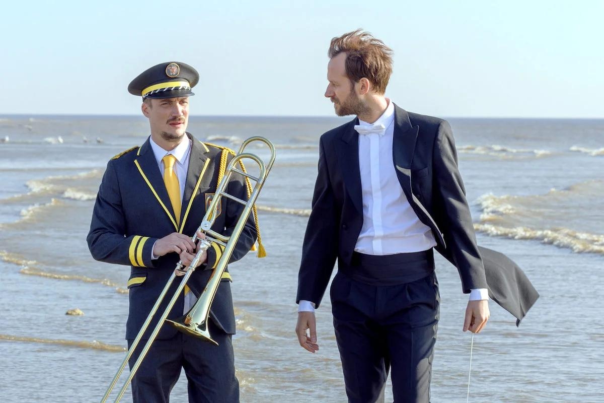 L’ORCHESTRA STONATA/ Il film in cui la musica unisce mondi lontani e diversi