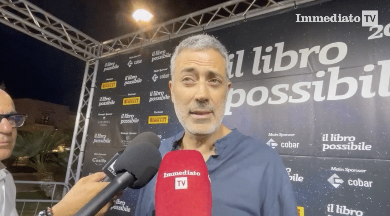 Strega-prijswinnaar Andrea Bajani en de vernietiging van het familietaboe met het jubileum in Libro Possibile