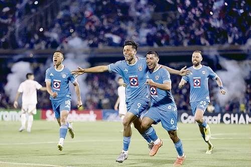 Cruz Azul, Concacaf şampiyonluğuna bir adım uzaklıkta; Tigres'i ortadan kaldırır