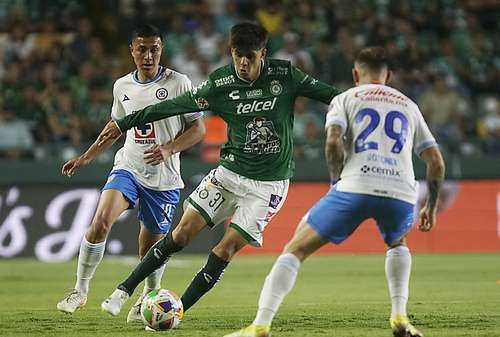 Cruz Azul wykorzystuje przewagę w pierwszym meczu ćwierćfinałowym; pokonać Leona 3-2