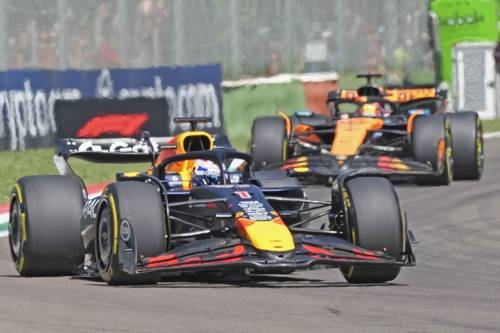 Arriesgada maniobra da a Verstappen el triunfo
