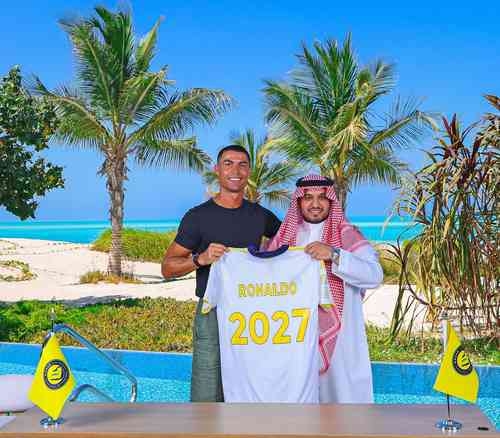 CR7 renouvelle avec Al-Nassr jusqu'en 2027