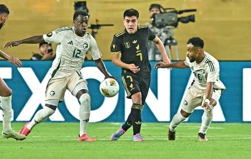 México, con Mora de titular, avanza a la siguiente ronda