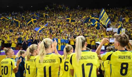 La Coppa Europea femminile scatena l'entusiasmo in Svizzera; record di presenze