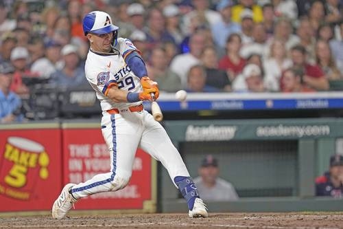 Ramón Urías, Astros formasıyla ilk home run'ını yaptı