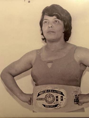 Die mexikanische Wrestlerin Estela Molina ist gestern verstorben.