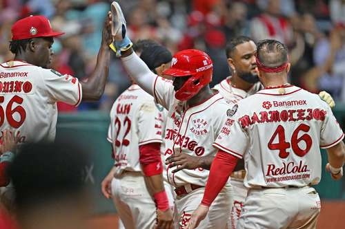 Diabły odnoszą drugie zwycięstwo w King's Series, miażdżąc Charros 12-1.