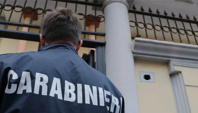 Furti di parti di auto in provincia di Salerno: due 25enni ai domiciliari