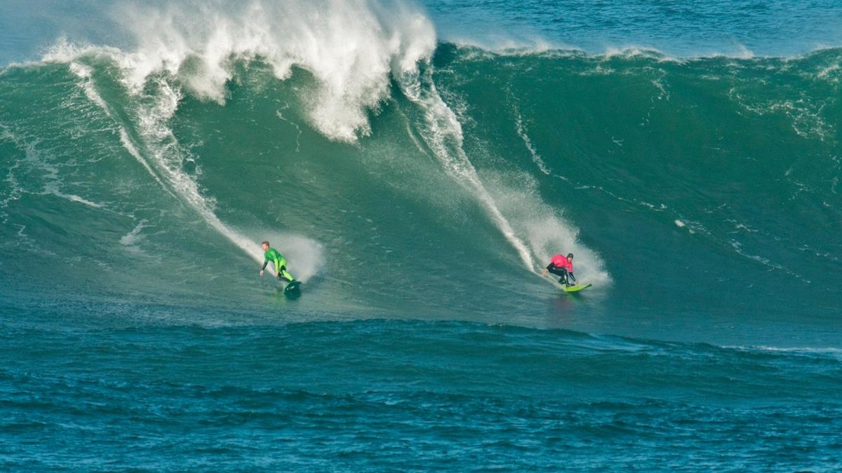 Santander accueille le championnat de surf La Vaca Gigante avec des vagues de plus de neuf mètres