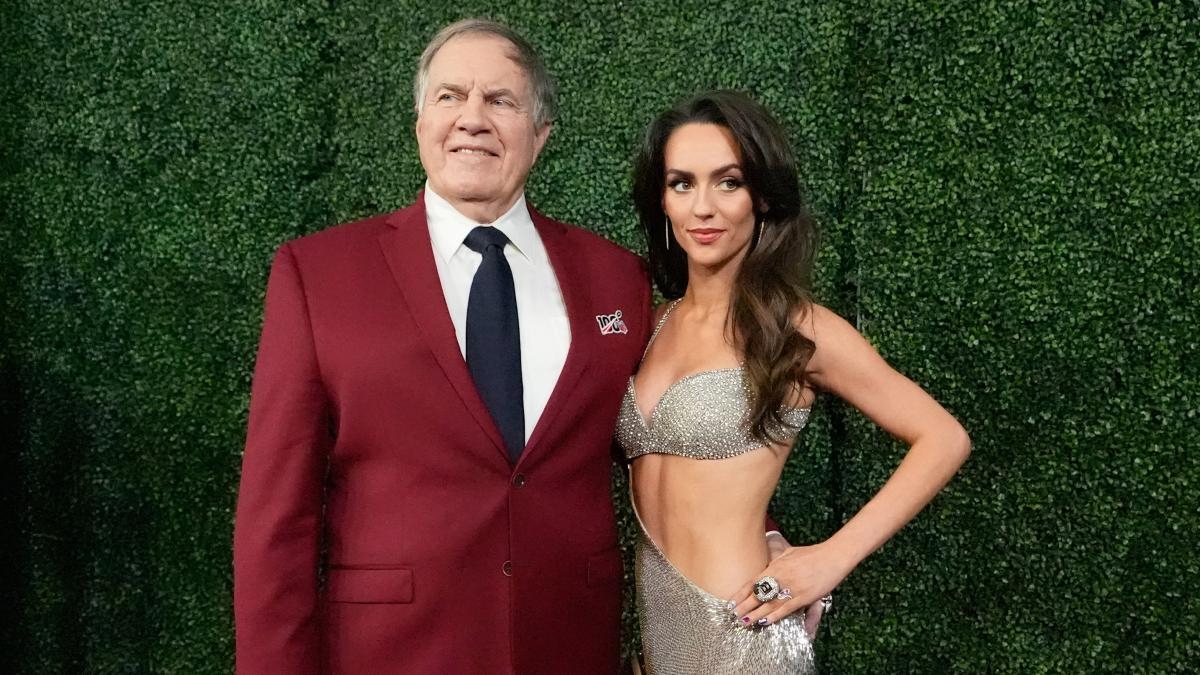 Bill Belichick und Jordon Hudson: Der Griesgram und der Cheerleader