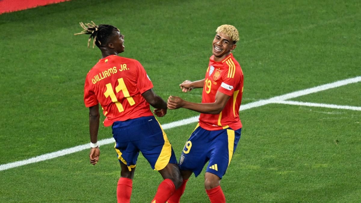 Il Barcellona accetta la candidatura di Nico Williams
