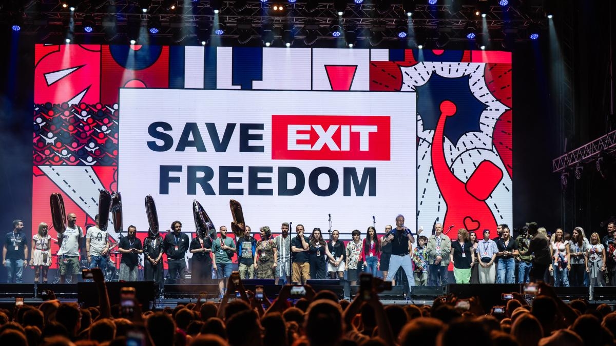 Exit, il festival che ha irritato le autorità serbe, rischia l'esilio.