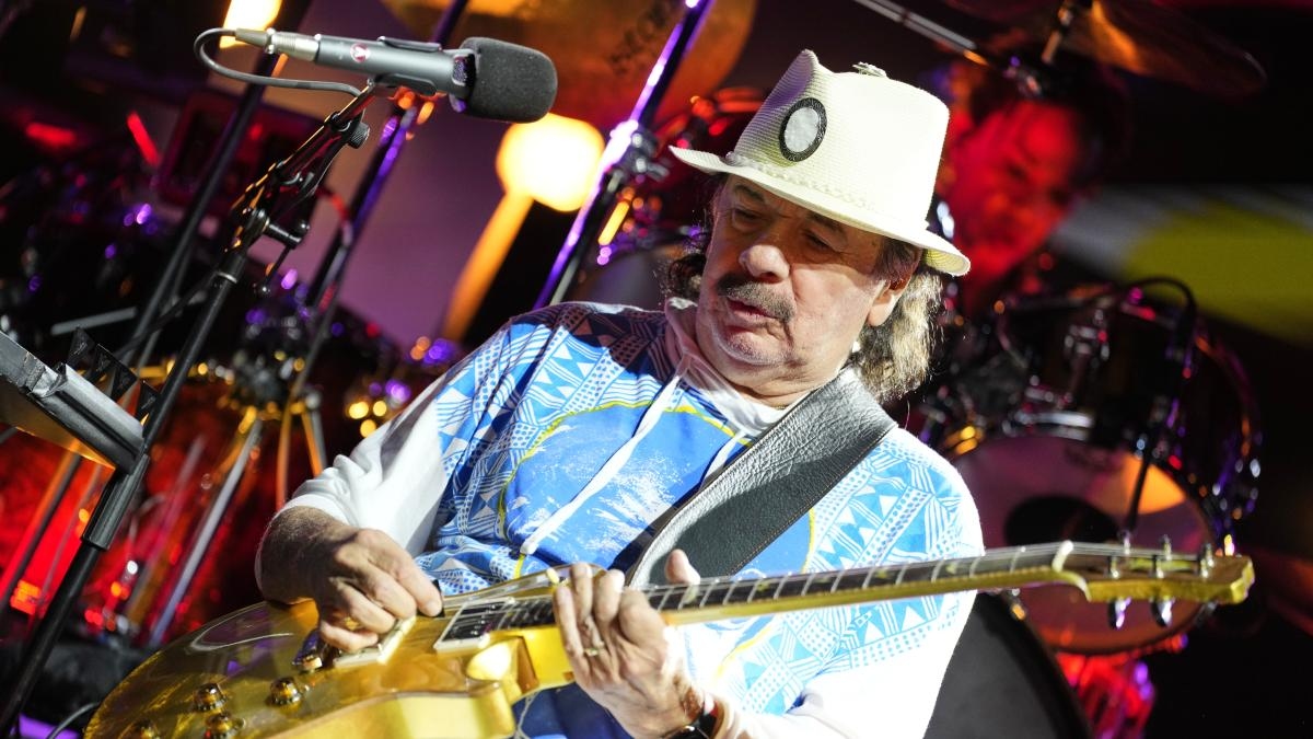 Santana, 'Supernatural'dan 25 yıl sonra Palau Sant Jordi'yi yeniden aydınlatıyor