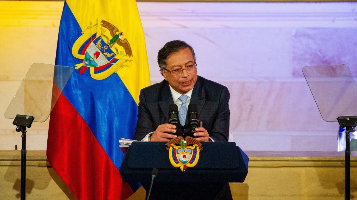 Il presidente Petro ritiene che Uribe sia responsabile della sua condanna a 12 anni.