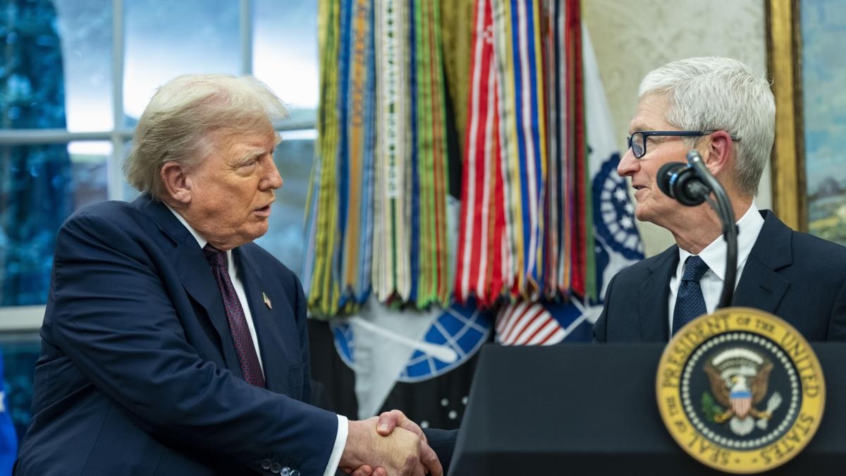 Trump grozi wprowadzeniem 100-procentowych ceł na chipy i półprzewodniki, chyba że zostaną wyprodukowane w USA.