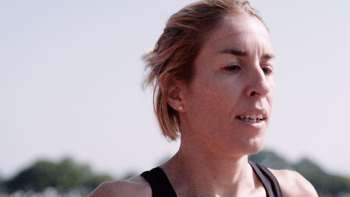 Elena Congost, a atleta que perdeu uma medalha por ajudar seu guia