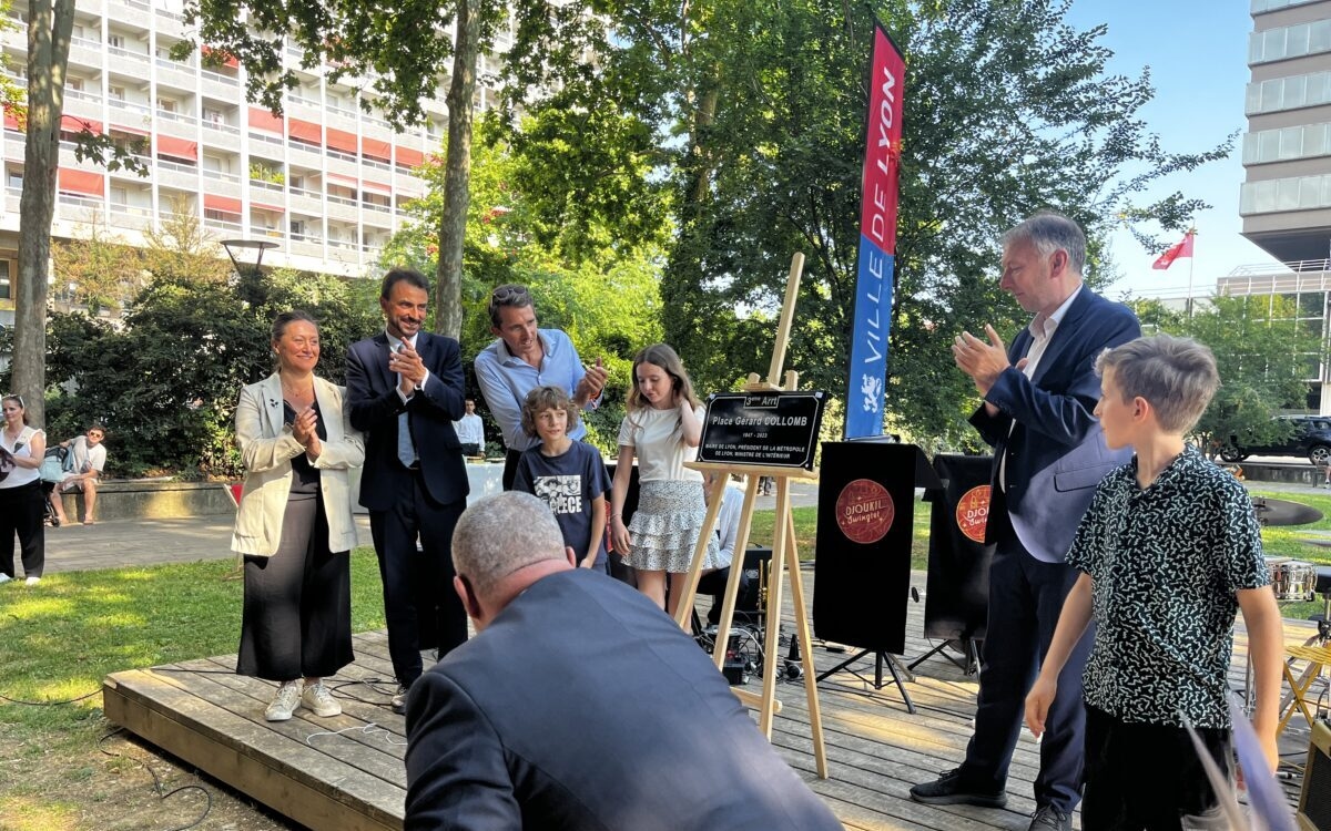 In Lyon wordt Gérard Collomb geëerd aan de voet van de gemeenschap die hij heeft gesticht