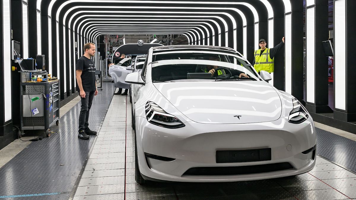 Todo o mercado cresce: vendas da Tesla despencam na Europa