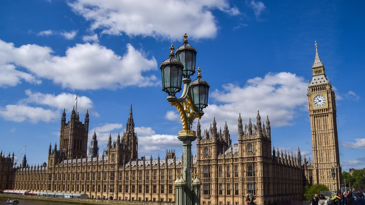 Alemães também afetados: Londres impõe regras de visto mais rígidas