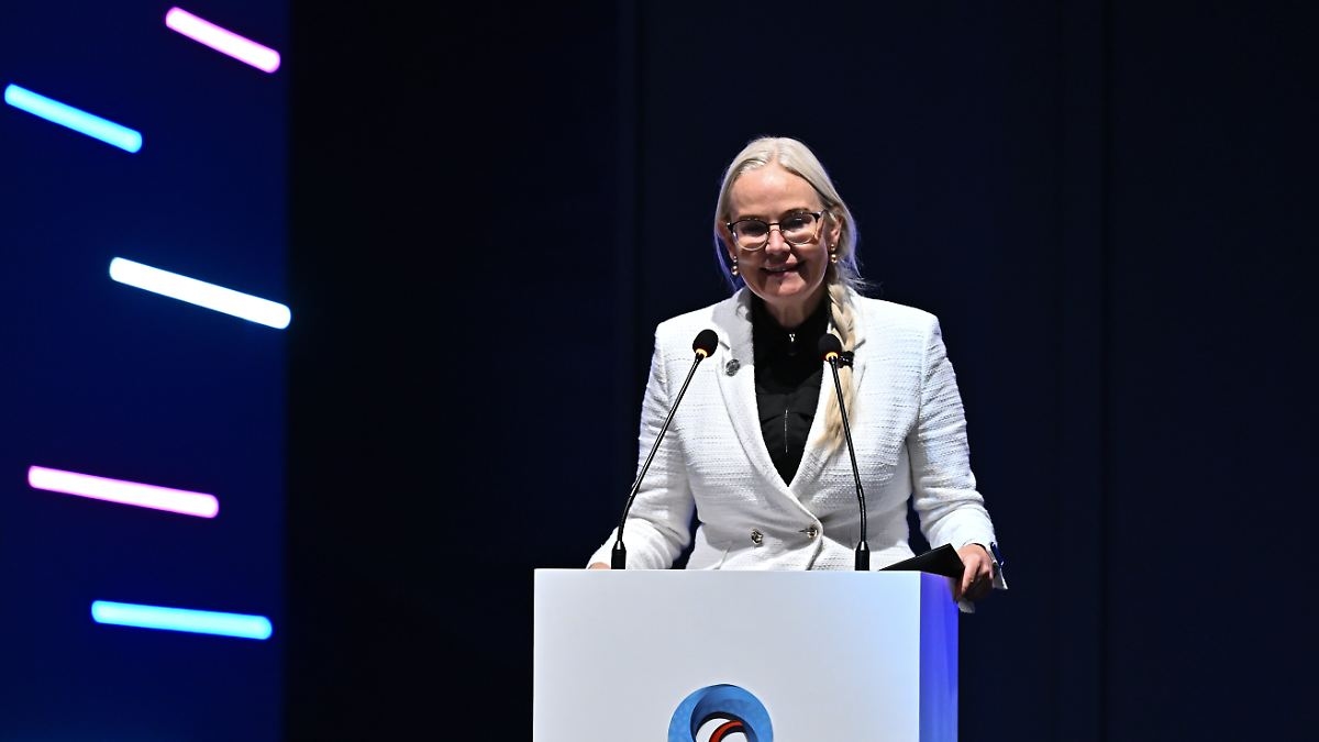 President vlucht naar ambassade: tafeltennisbond onderzoekt schandalig congres in Qatar