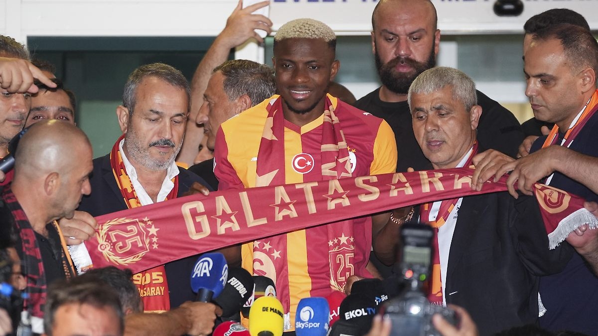 Najdroższy transfer w historii Turcji: Galatasaray podpisuje kontrakt z Leroyem Sané, gwiazdorskim napastnikiem