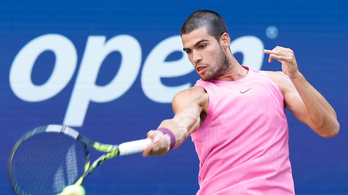 Espanhol amplia sequência: Alcaraz varre a lenda do tênis Djokovic das quadras no US Open