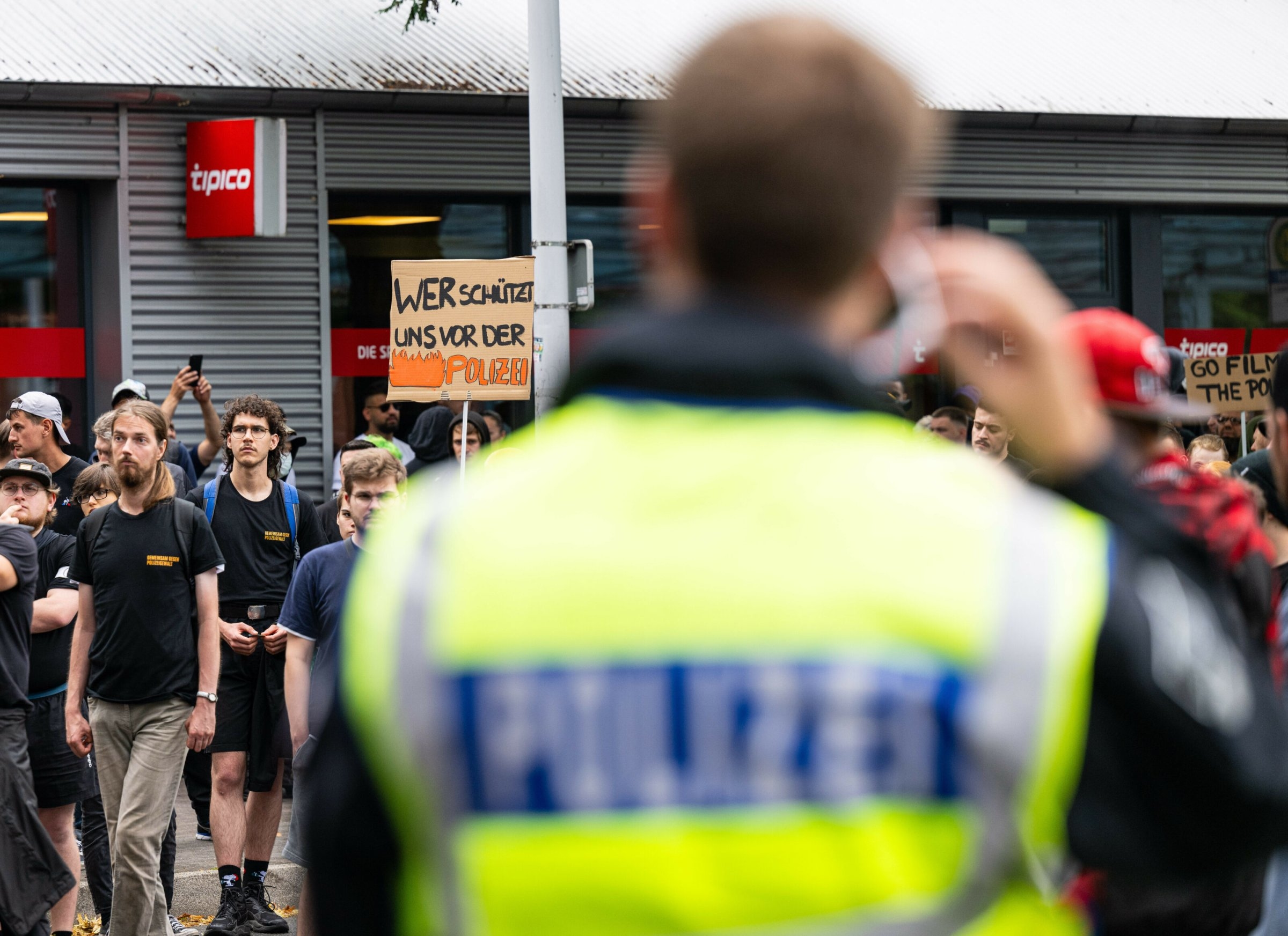 New police network | BetterPolice: "The police are not an immutable law of nature"