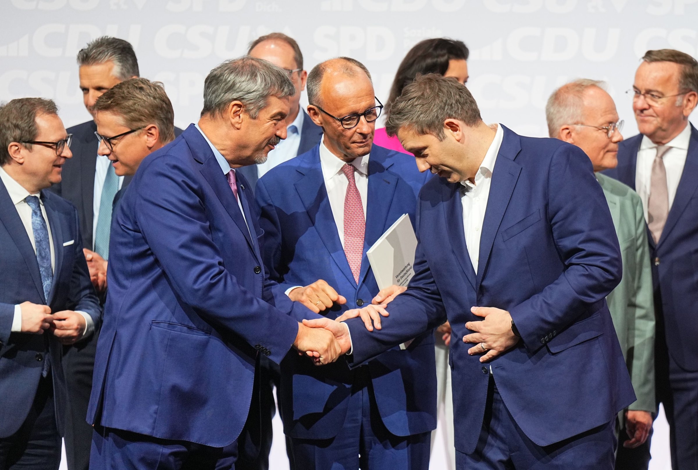 Black-red federal government | With AfD agenda against shift to the right