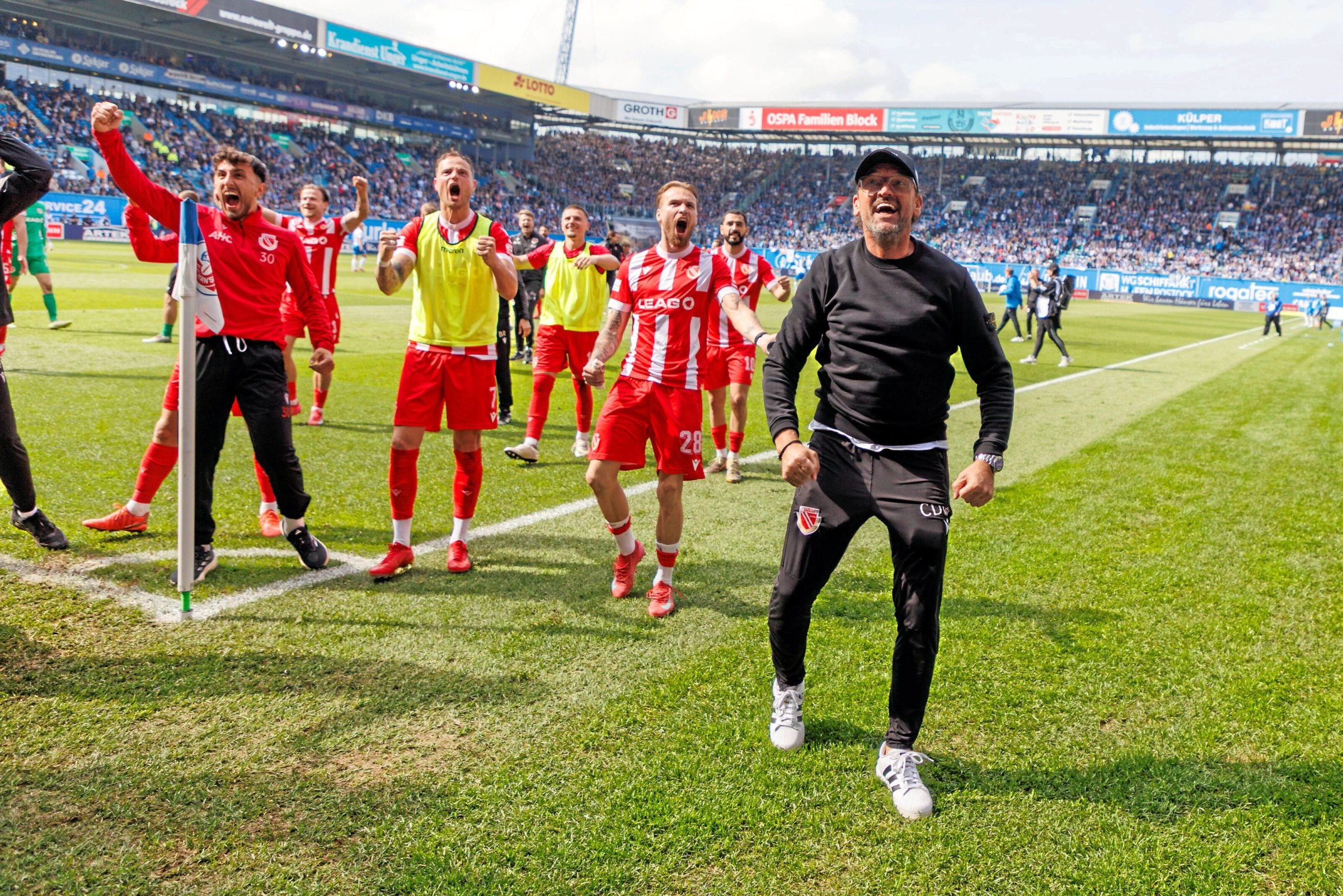 Energie Cottbus | Pelé Wollitz wirbelt das Zonenrandgebiet durcheinander