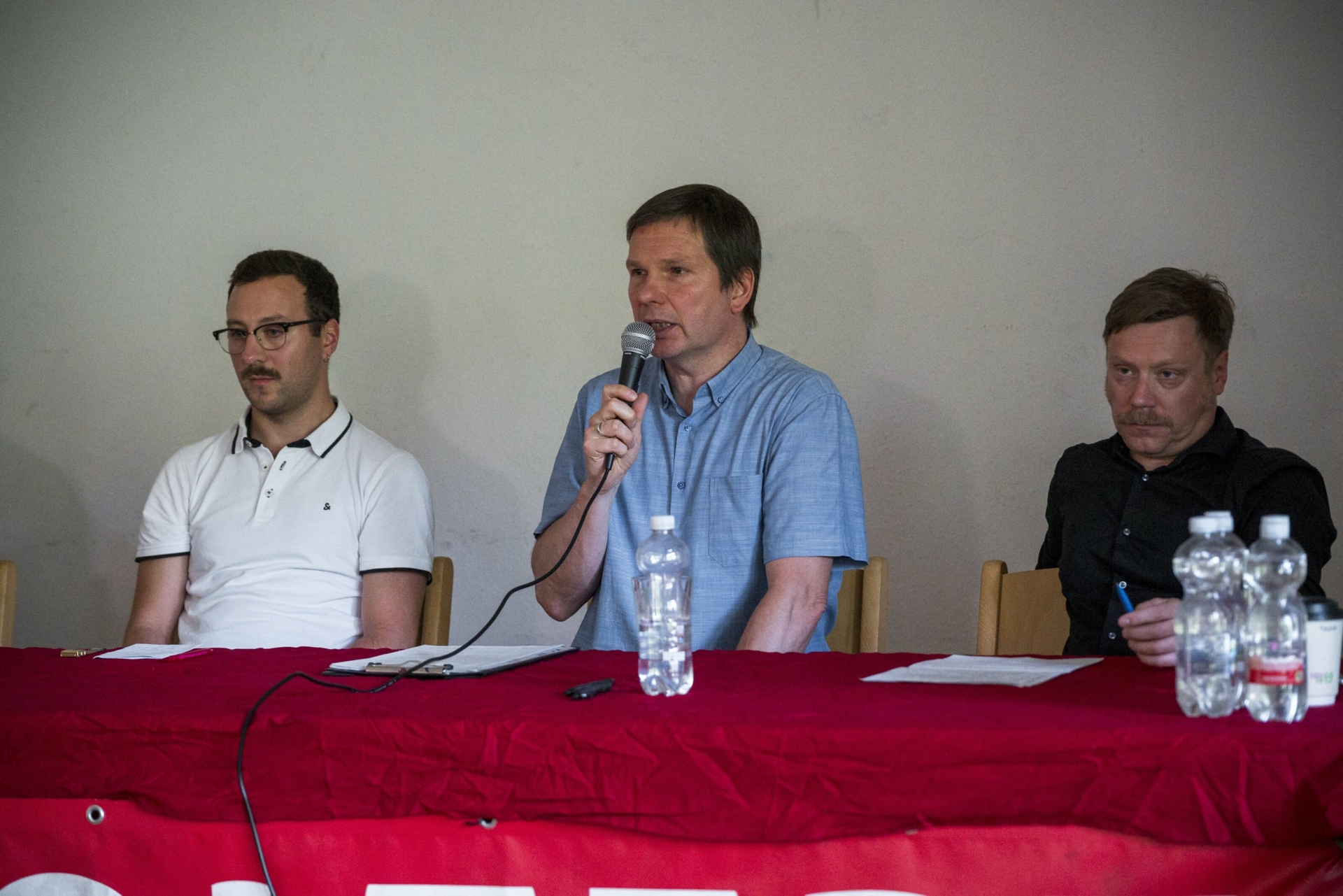 Budapest-Komplex | Vor Gericht gezerrt trotz Hungerstreiks