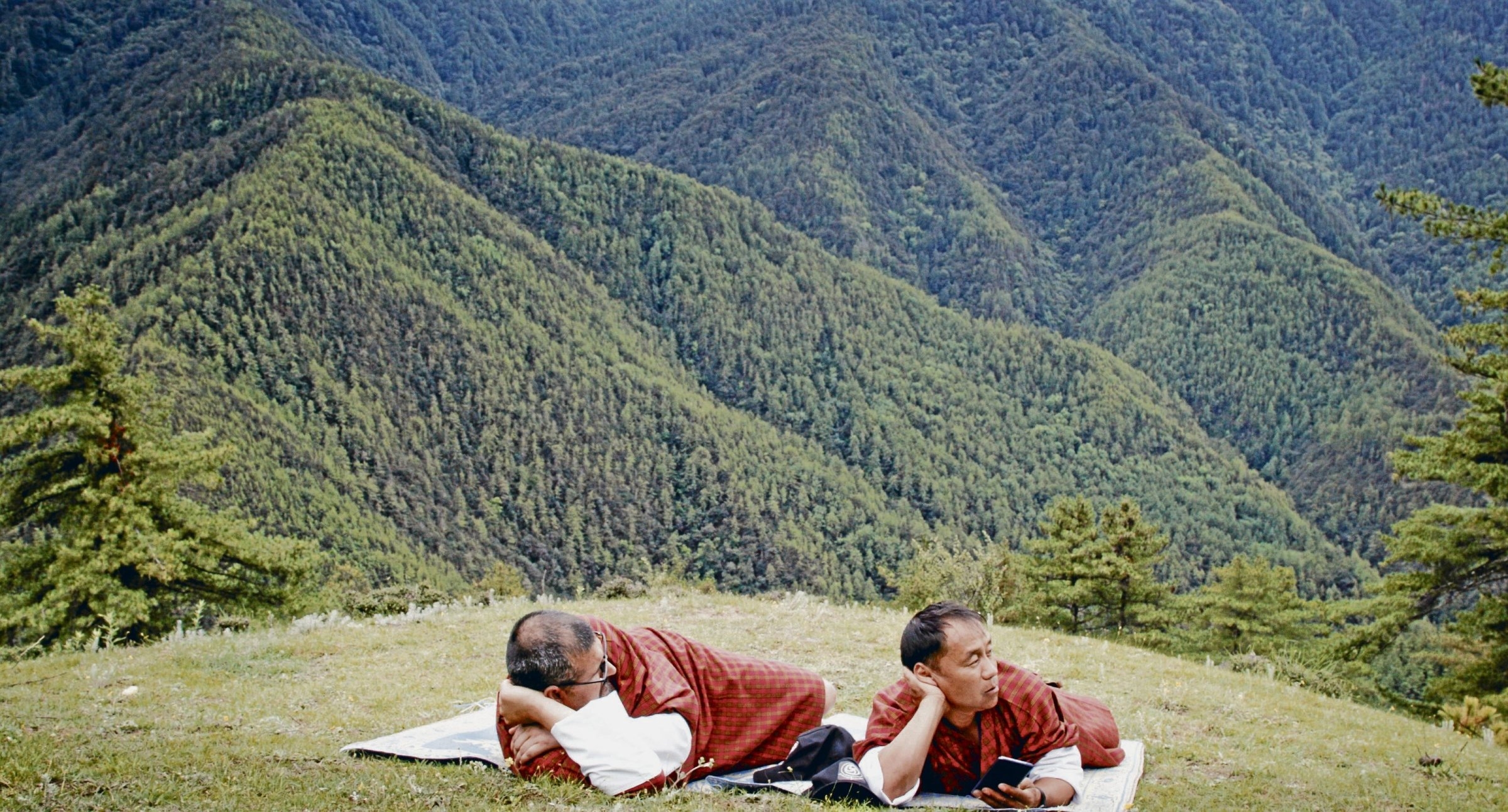 "Mutluluk Ajanı" sinemalarda | Himalayalar'da Gayri Safi Milli Mutluluk Üzerine