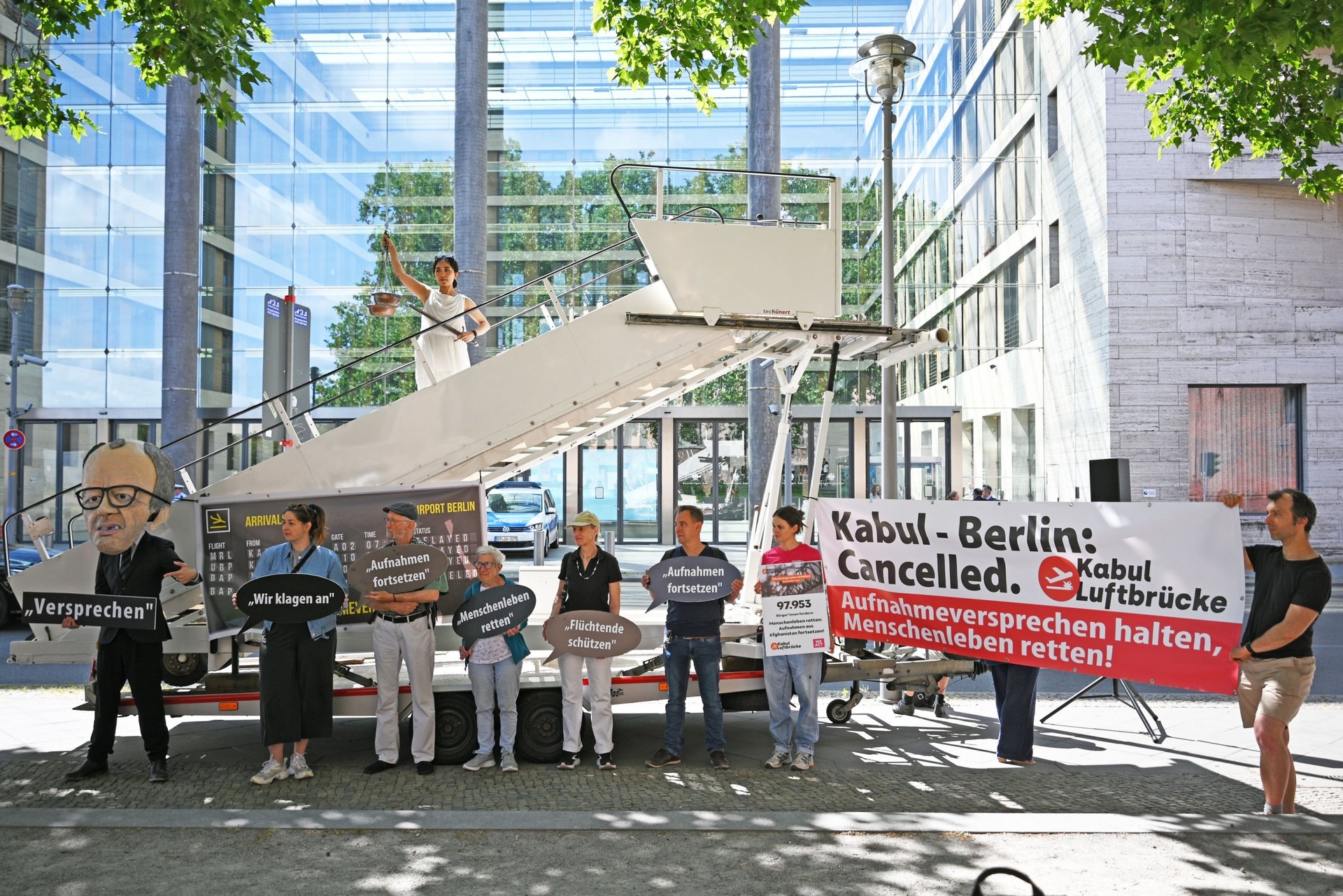 Afghanen komen in aanmerking voor bescherming | Federale overheid moet visa verstrekken aan Afghanen met goedkeuring