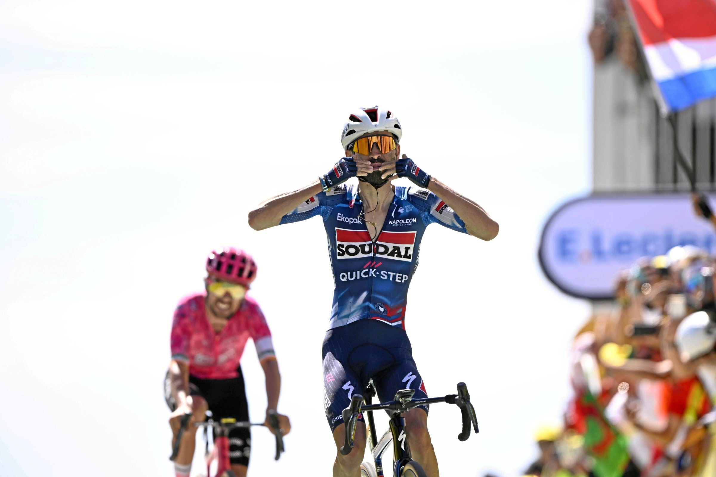 Tour de Francia | Una pulga de montaña derrota a un gigante: Francia celebra en el Mont Ventoux