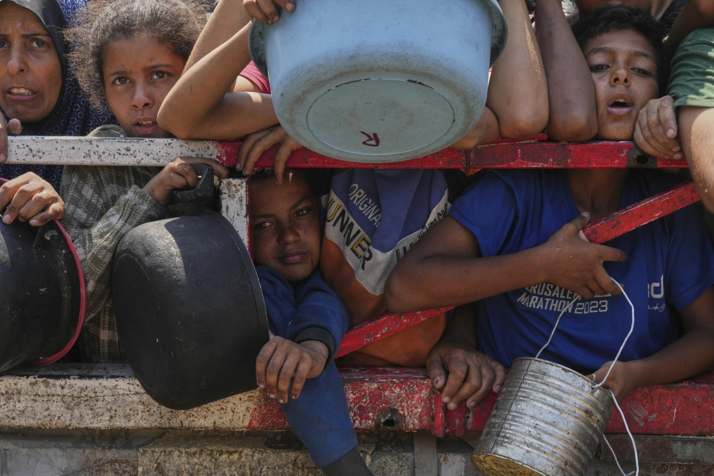 Israel y Gaza | Aceptar niños: ¿Ayuda humanitaria o táctica de campaña electoral?