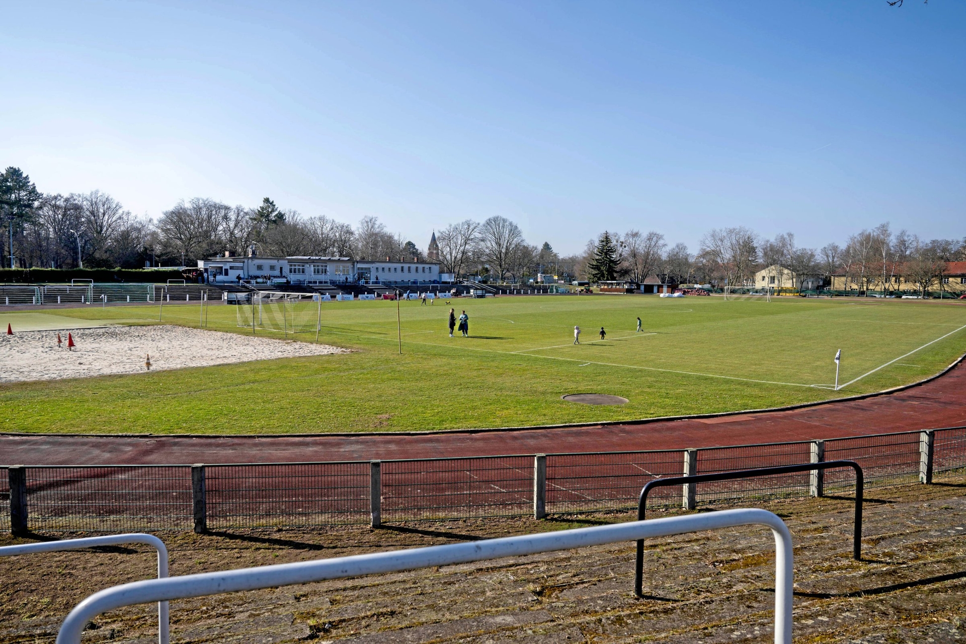Bölge Ligi Nordost | Preussen Dinamo'ya Karşı: Batı Berlin banliyö cehenneminde futbol