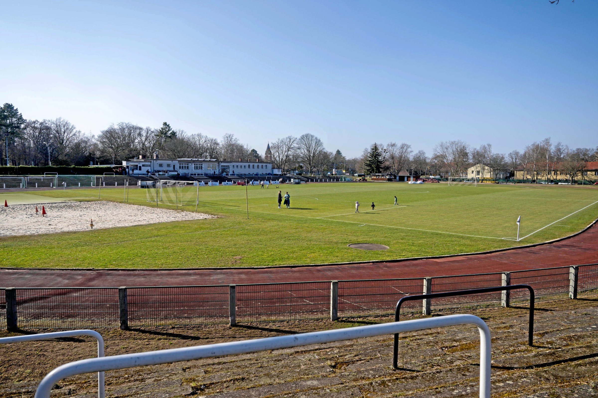 Bölge Ligi Nordost | Preussen Dinamo'ya Karşı: Batı Berlin banliyö cehenneminde futbol