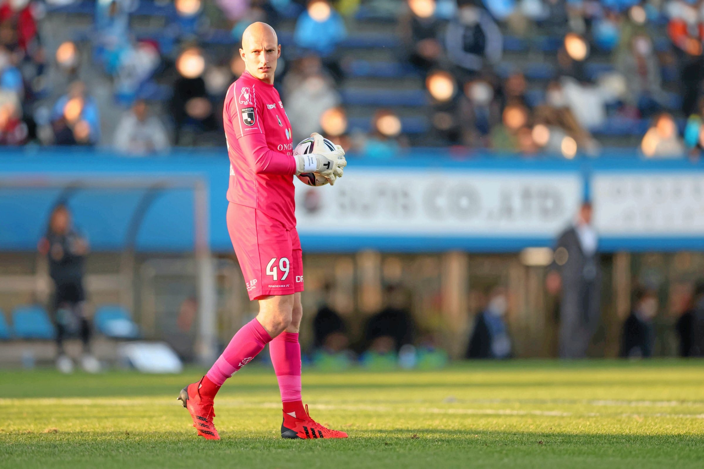 Football | Goalkeeper Svend Brodersen is a star in Japan