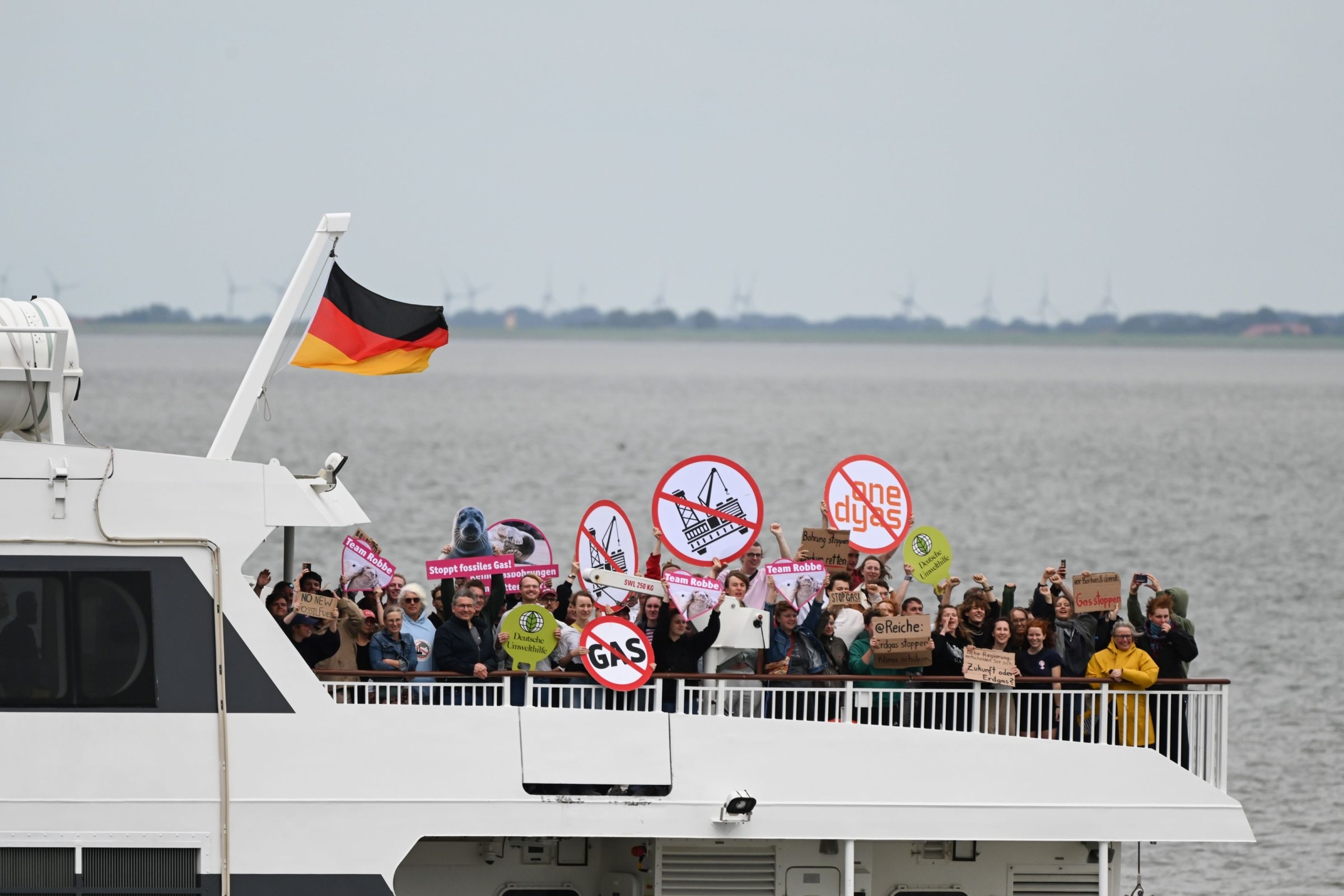 Climate protests | Environmentalists meet for climate camp on Borkum