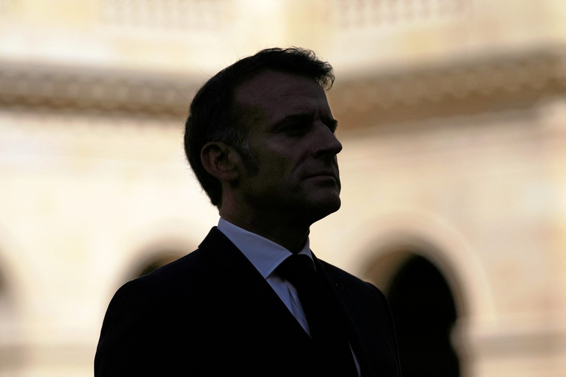 François Bayrou | Após o voto de confiança na França: Macron em apuros