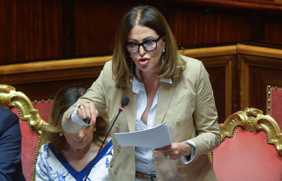 Daniela Santanché, new legal troubles: a former company goes bankrupt and a new defamation trial