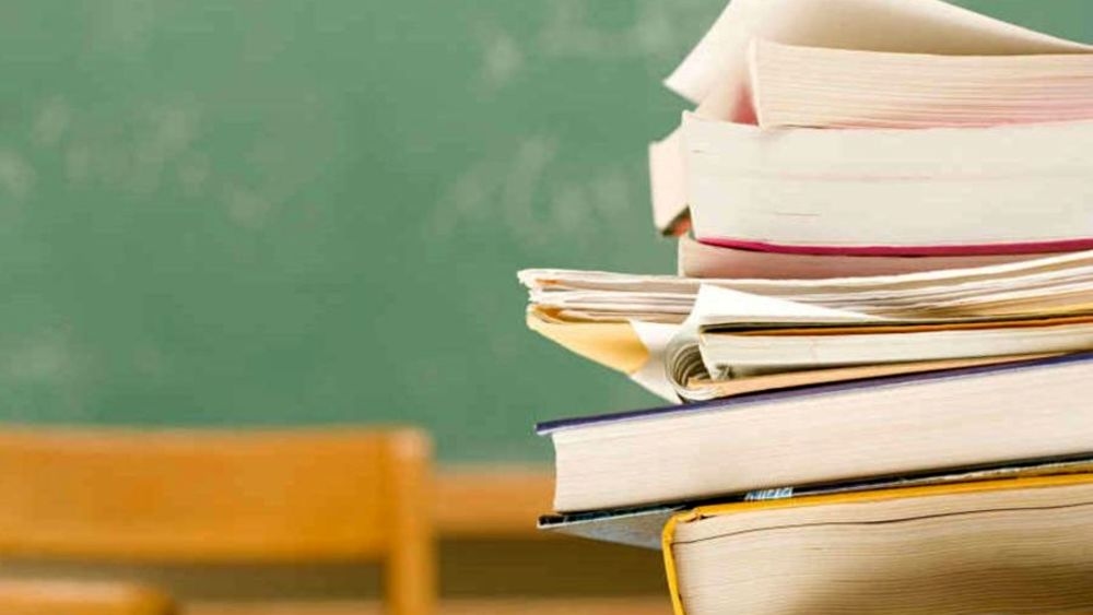 Prijzen middelbare schoolboeken, Confesercenti: "We hebben een bonus nodig, geen belastingverlaging."