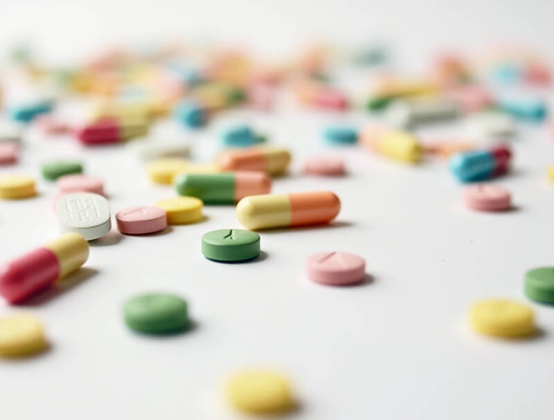 Ricerca sui farmaci: i farmaci generati dall'intelligenza artificiale saranno presto disponibili?