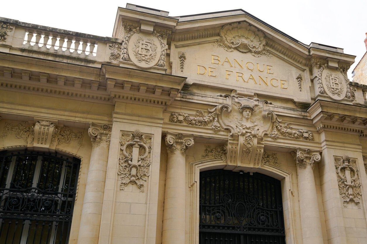 Ignore this email from the Banque de France, even if it's not a recipient error!