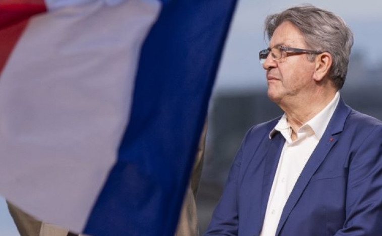 Frantsuska: Melenchon called on the general strike 10. septembra with a lot of hands
