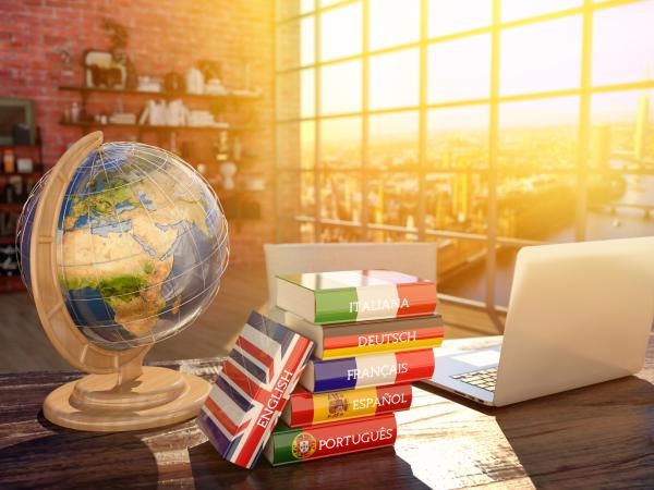 Ni inglés ni japonés: los 3 idiomas que más aprenden los colombianos