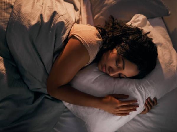 Eau chaude, esprit calme : la routine nocturne qui peut aider à vaincre l'insomnie