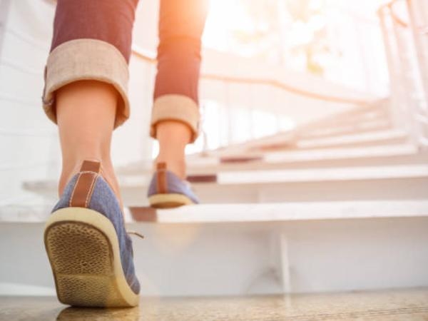 Stair climbing: the daily exercise with great benefits for body and mind