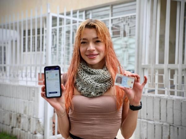 Kolombiya'da dijital kimlik konusunda herhangi bir kısıtlama var mı, yoksa tüm işlemler için geçerli mi?