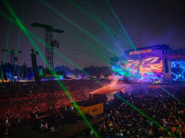 Oto lista artystów, którzy wystąpią na Estéreo Picnic Festival w 2026 roku.